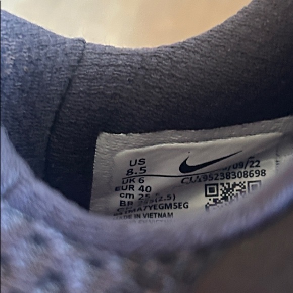 Nike Renew Blue Pink Athletic Trainer Sneakers 
Women’s size 8.5 - Picture 12 of 16